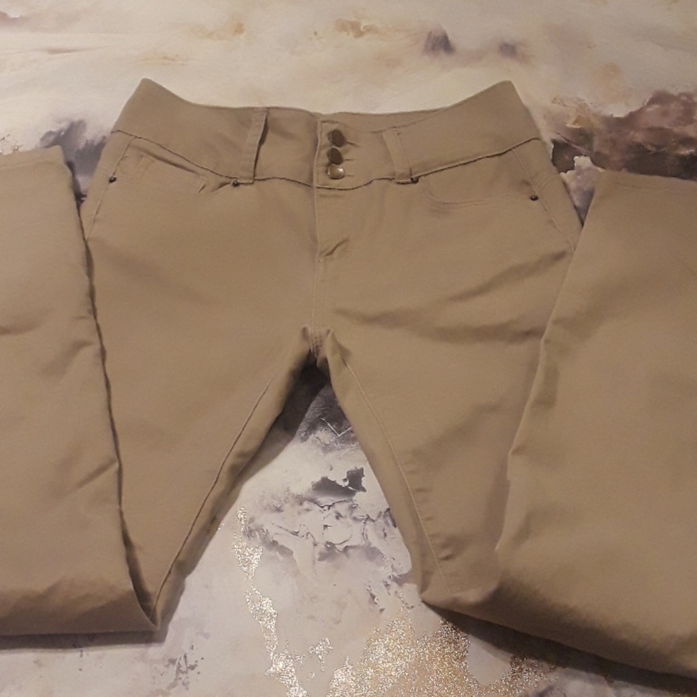 Wax jeans tan 3 button pants 9